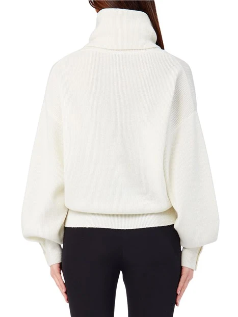 MAGLIA DOLCEVITA IN LANA ASIMMETRICA CON BOTTONI SU MANICA DONNA BIANCO