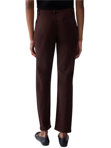 PANTALONE CHINO E A SIGARETTA CON BOTTONE GIOIELLO DONNA MARRONE