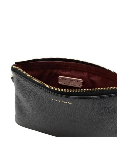 POCHETTE IN PELLE MARTELLATA CON CINTURINO DA POLSO DONNA NERO