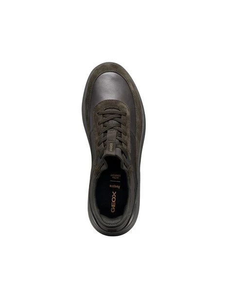 SNEAKERS BASSE CON INSERTI SCAMOSCIATI E SUOLA SAGOMATA UOMO MARRONE