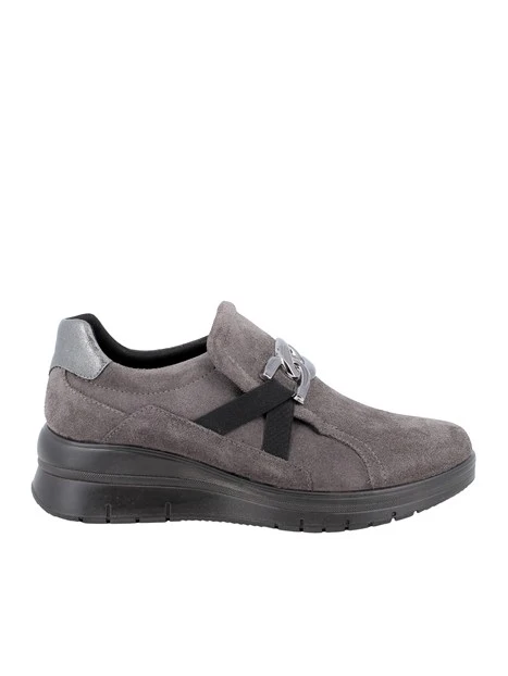 SNEAKERS SLIP ON IN PELLE SCAMOSCIATA CON DETTAGLIO METALLICO DONNA GRIGIO