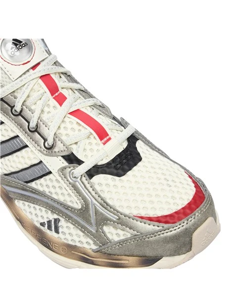SNEAKERS BASSE RETRO RUNNING CON FINITURA VISSUTA E DETTAGLI ROSSI A CONTRASTO UNISEX AVORIO
