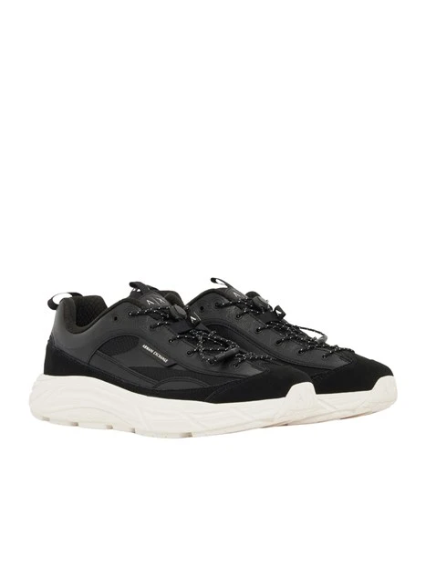 SNEAKERS BASSE CON SUOLA A CONTRASTO UOMO NERE