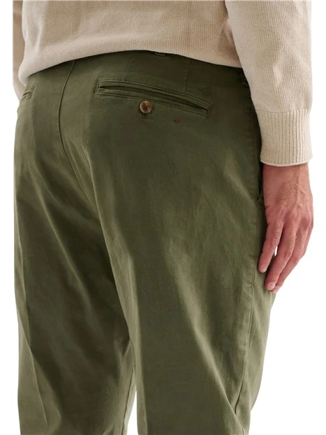 PANTALONI CHINO IN GABARDINA SMERIGLIATA UOMO VERDE