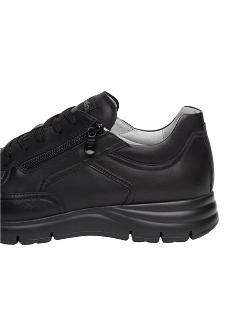 SNEAKERS BASSE CON ZIP E STRINGHE UOMO NERO