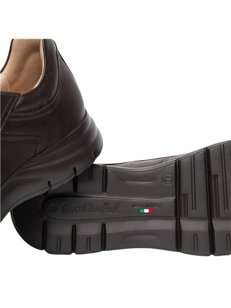 SNEAKERS BASSE CON ZIP E STRINGHE UOMO MARRONE