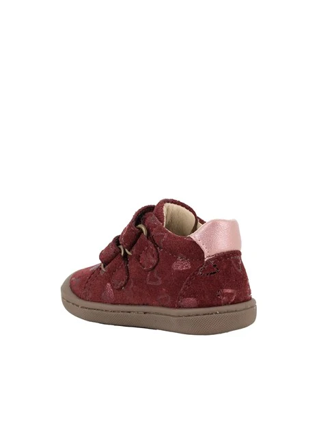 SNEAKERS BASSE IN CAMOSCIO CON CUORI E DOPPIO STRAP BAMBINA BORDEAUX