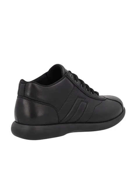 SNEAKERS BASSE IN PELLE CON INSERTI LATERALI UOMO NERO